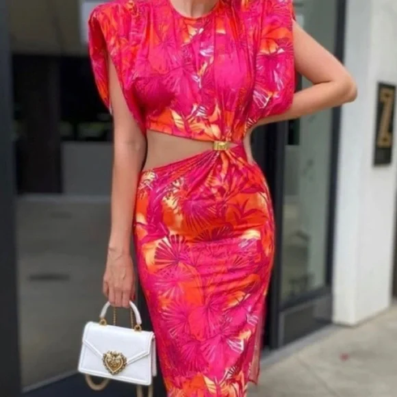 🌺Tropical Midi Dress🌺 - Picture 2 of 5